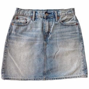 3/$35 Levi's high rise jean skirt